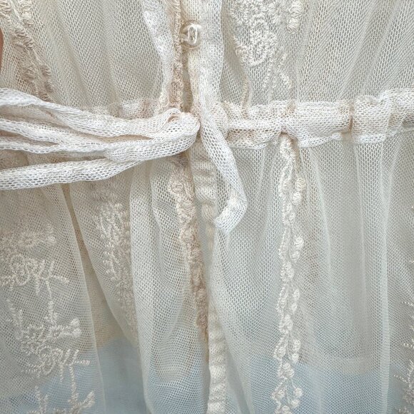 Scully Leather Honey Creek Ivory Embroidered Mesh Tie Front Blouse Woman’s size - Picture 8 of 12